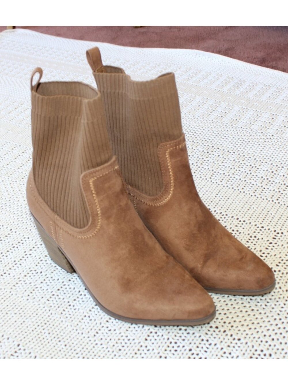 Universal Thread Kinley faux suede ankle boots Size 9 knit sock-like block heel - Picture 3 of 8